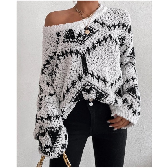 BellanBlue Sweaters - Cozy Popcorn V-neck Off shoulder Sweater